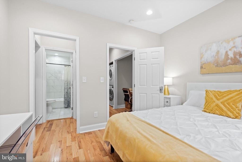 2219 E Chase Street - Photo 23