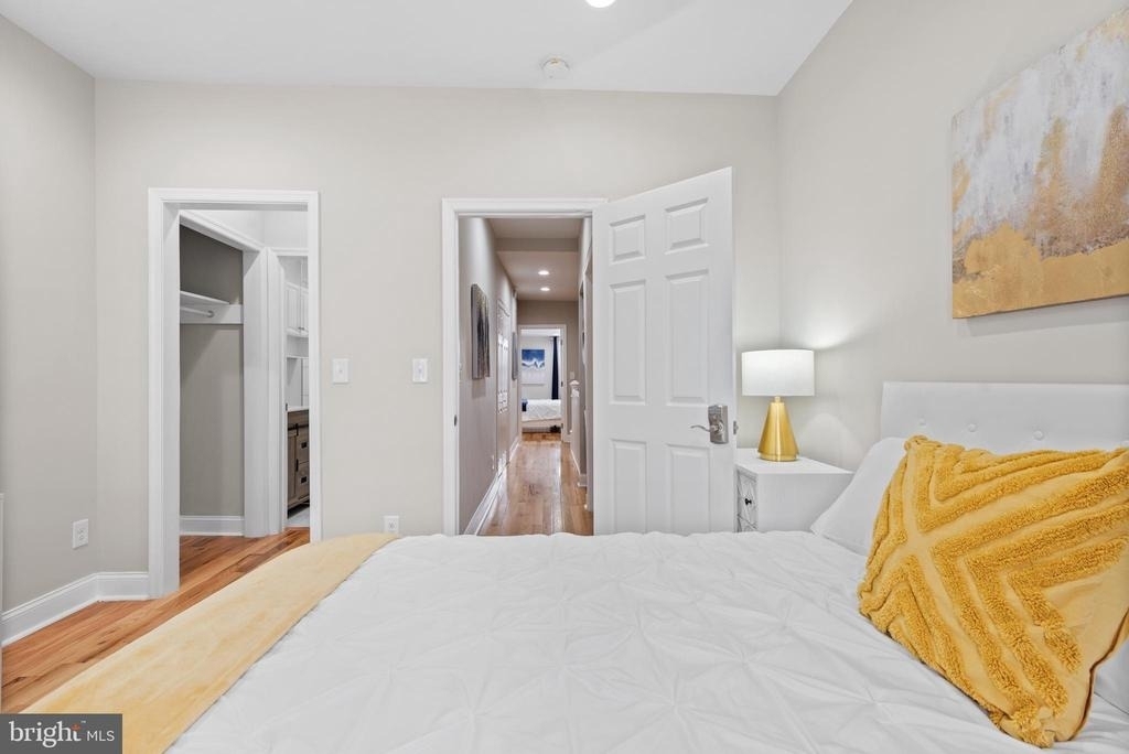 2219 E Chase Street - Photo 24