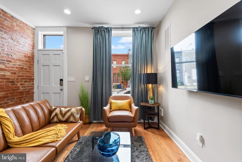 2235 E Chase Street - Photo 7