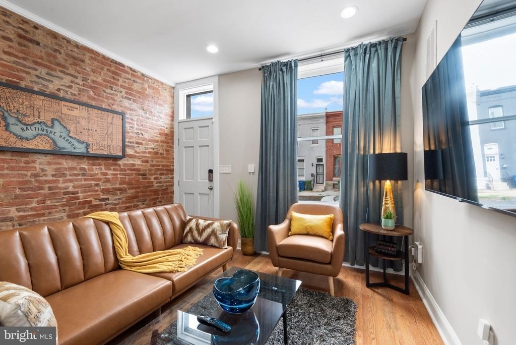 2235 E Chase Street - Photo 8