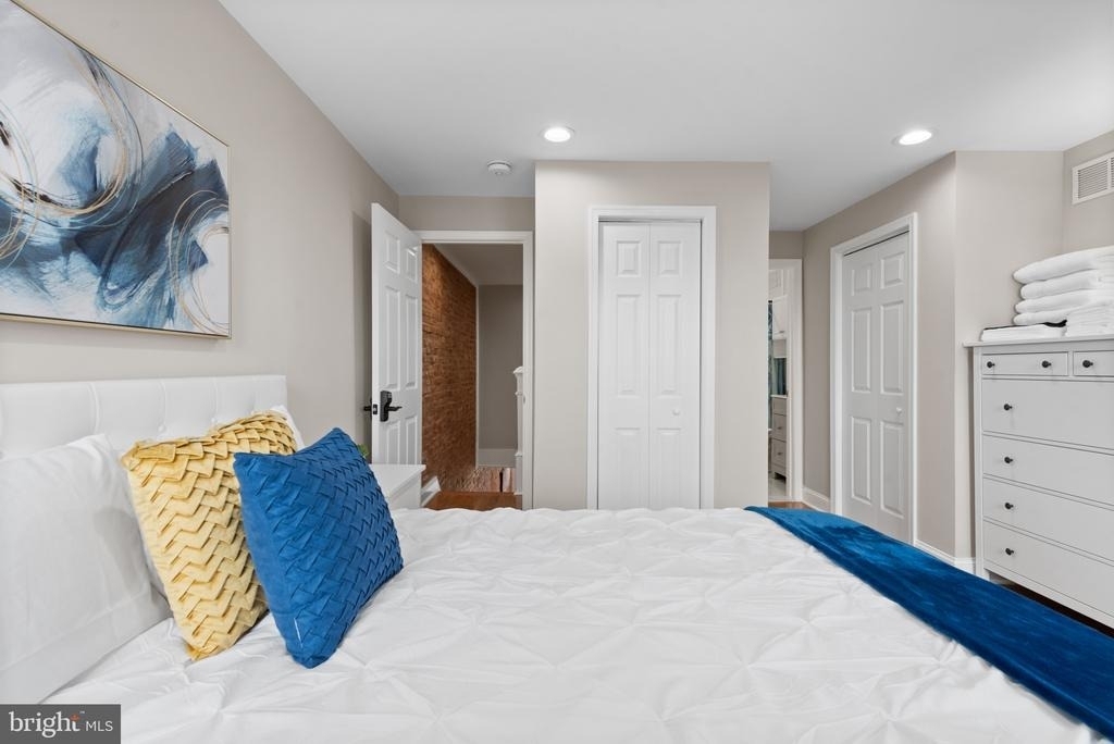 2235 E Chase Street - Photo 39