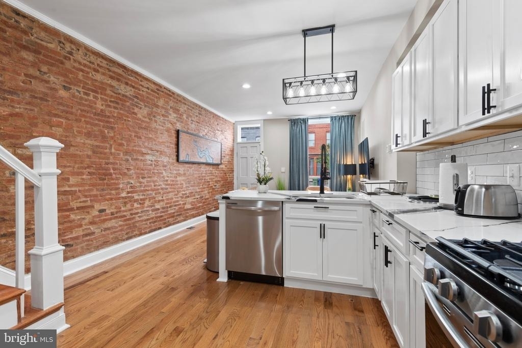 2235 E Chase Street - Photo 14