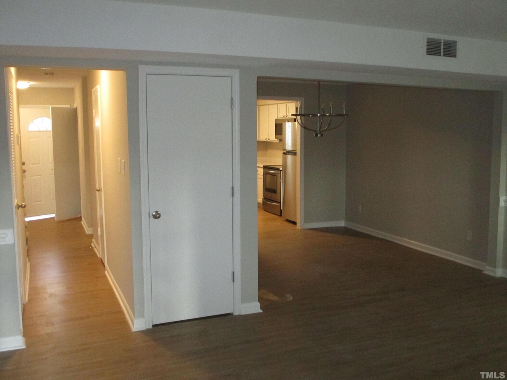 6435 New Market Way - Photo 5