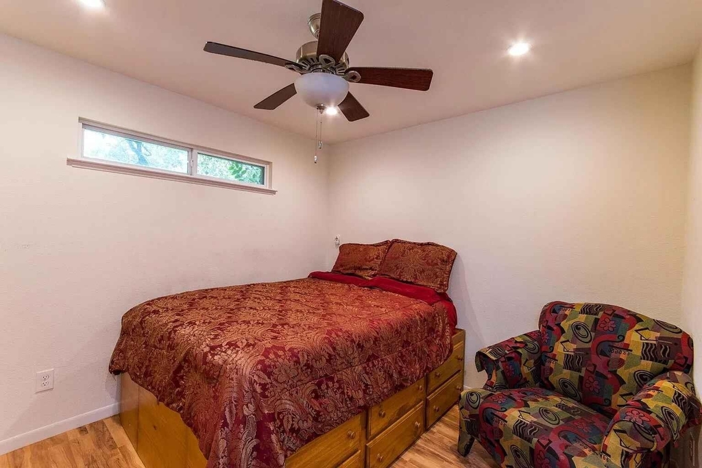 1207 Fieldcrest Dr - Photo 6