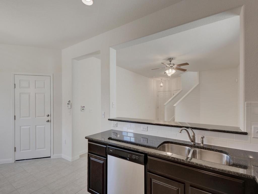 5420 Juniper Jct - Photo 3