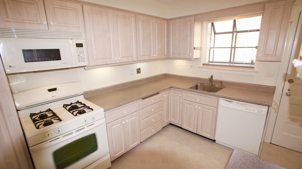460 Highcrest Drive - Photo 8