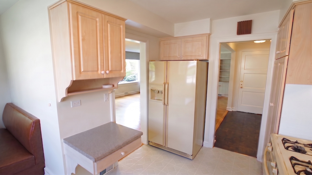 460 Highcrest Drive - Photo 10