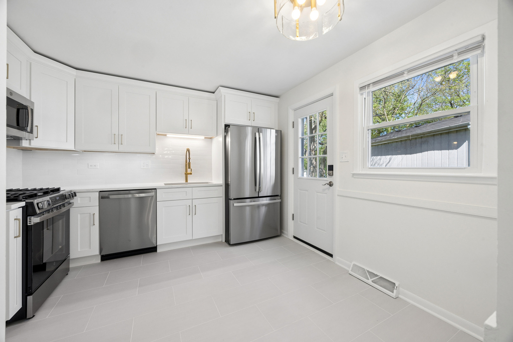 4396 Central Avenue - Photo 4