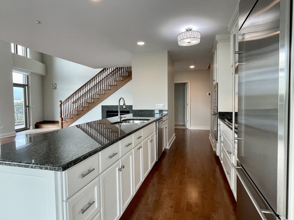 520 S Washington Street - Photo 7