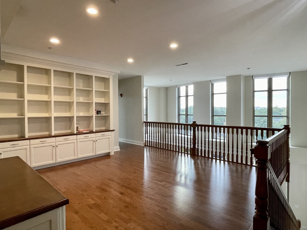 520 S Washington Street - Photo 18