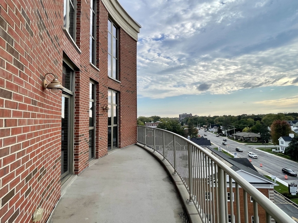 520 S Washington Street - Photo 26