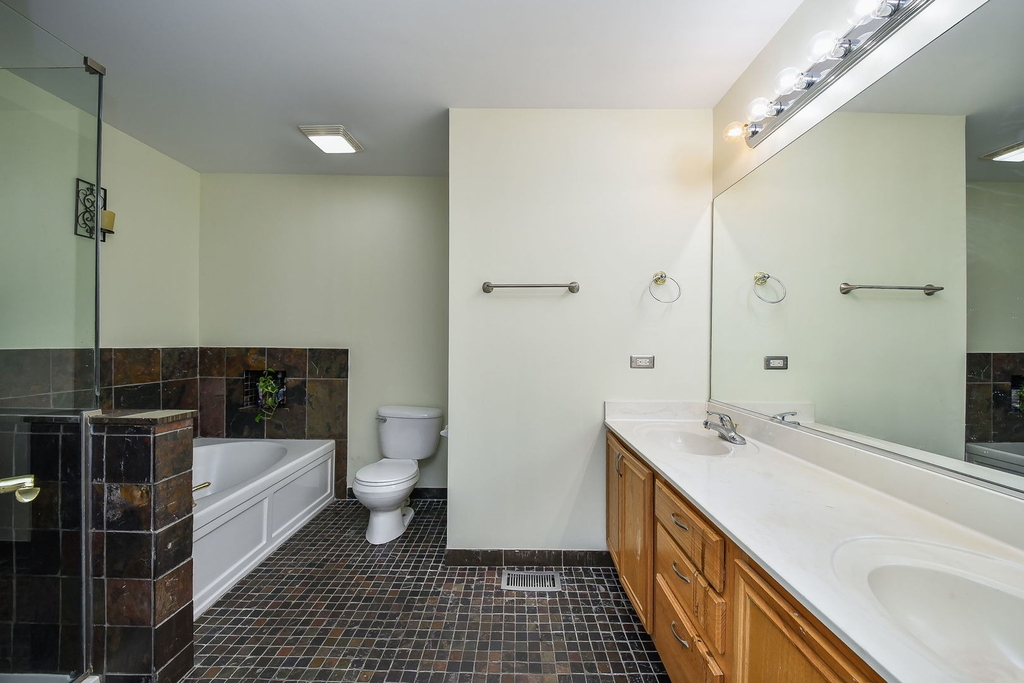 3169 Saganashkee Lane - Photo 8
