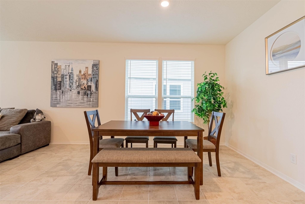 2114 Damasi Ln - Photo 16