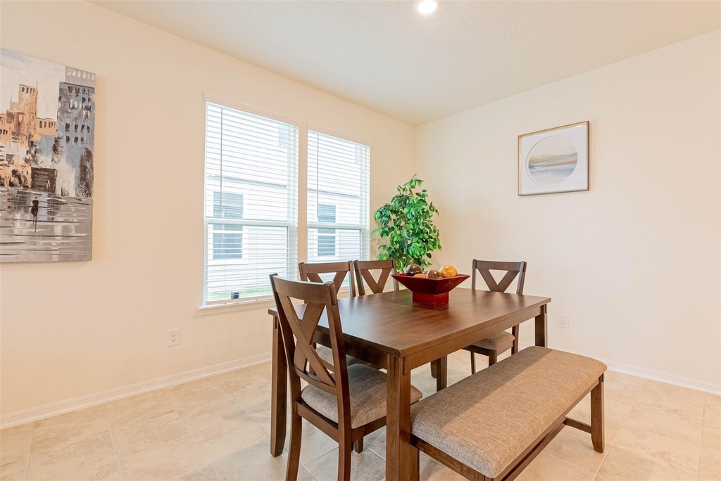 2114 Damasi Ln - Photo 18