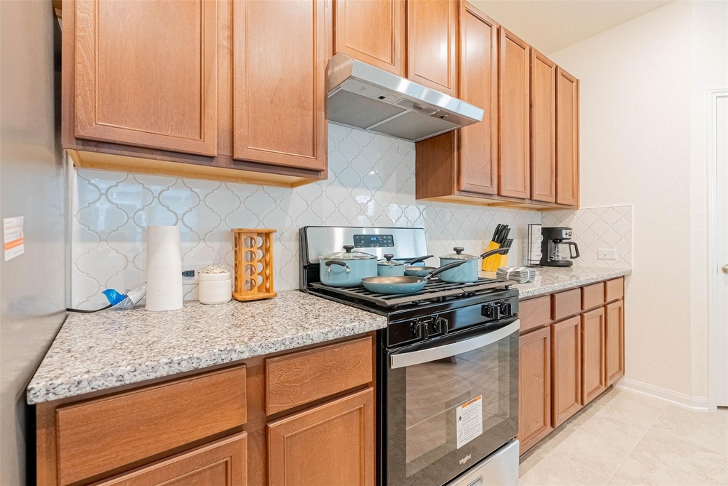 2114 Damasi Ln - Photo 10