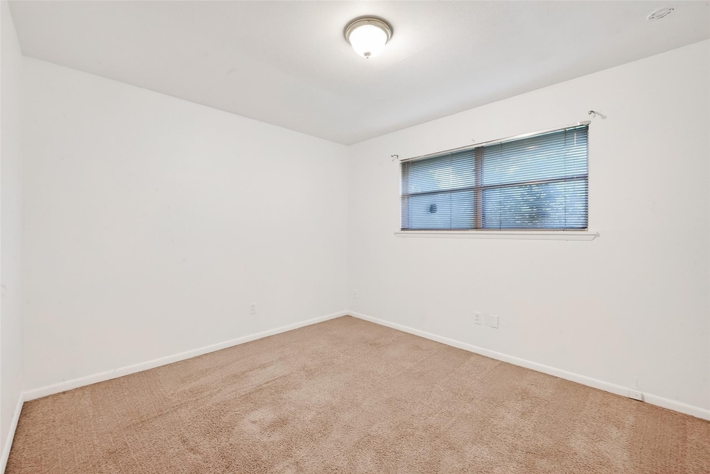 5422 Spellman Road - Photo 16