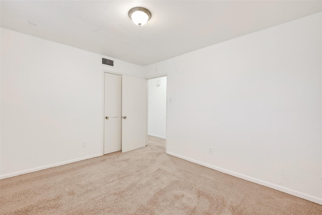 5422 Spellman Road - Photo 17