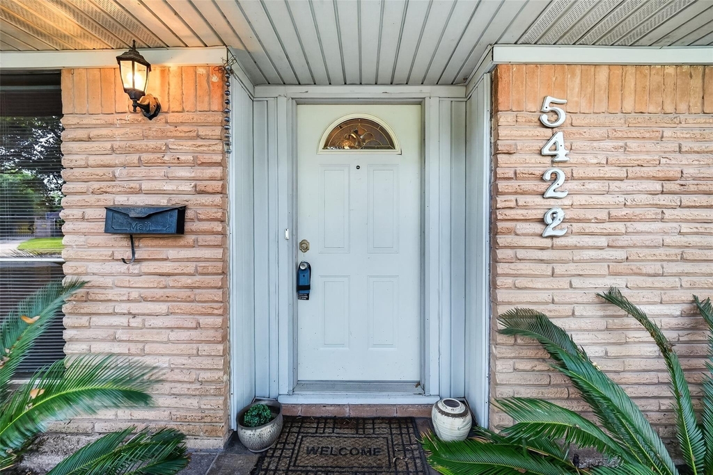5422 Spellman Road - Photo 2