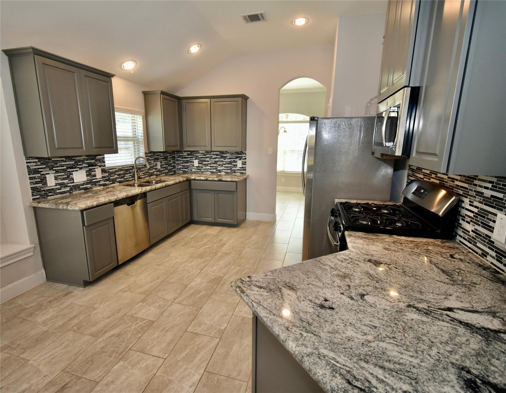18226 Willow Edge Drive - Photo 5
