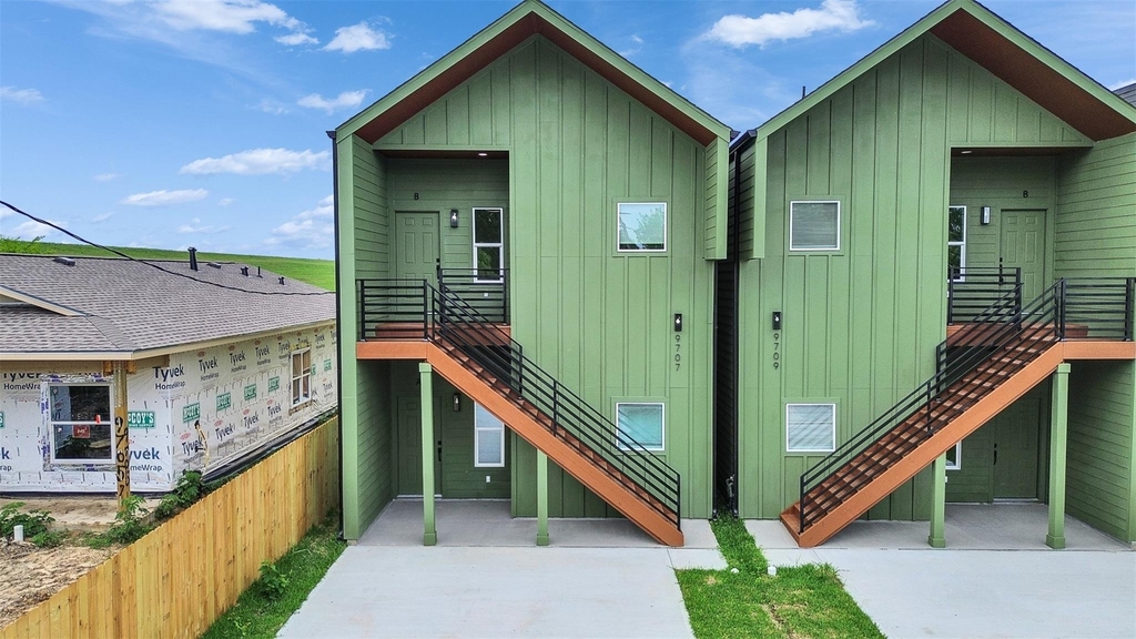 9707 Cargill Street - Photo 2
