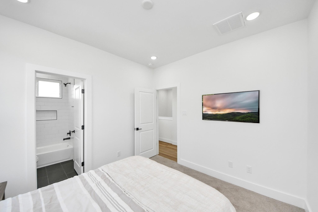 2424 Harrington Street - Photo 12
