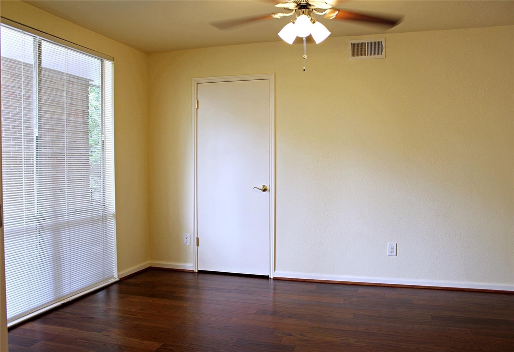 4635 Wild Indigo Street - Photo 6