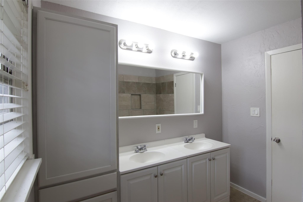 7941 Longridge Drive - Photo 13