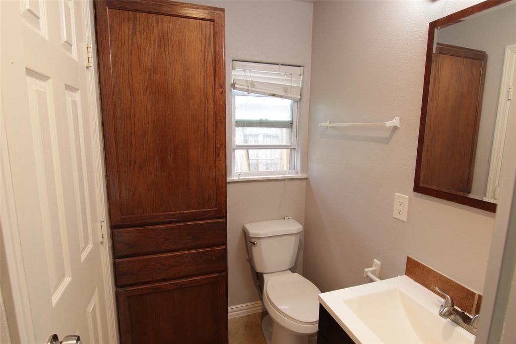 7941 Longridge Drive - Photo 10
