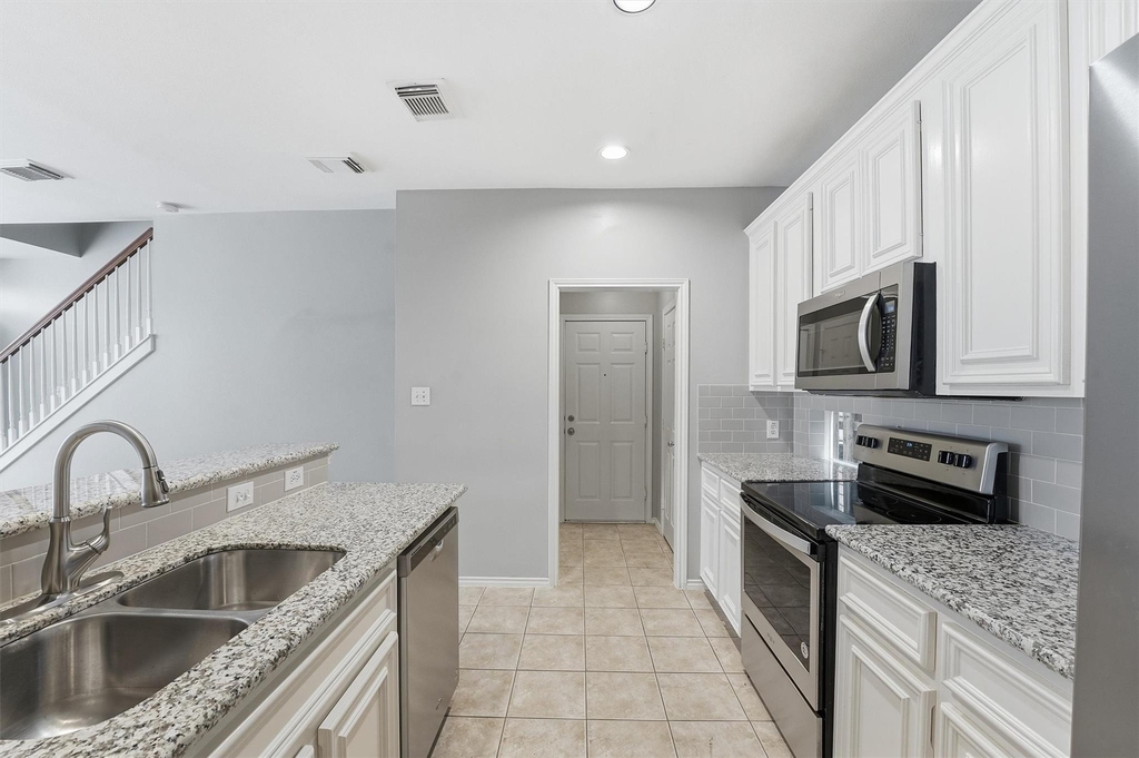 1507 Sutton Street - Photo 7