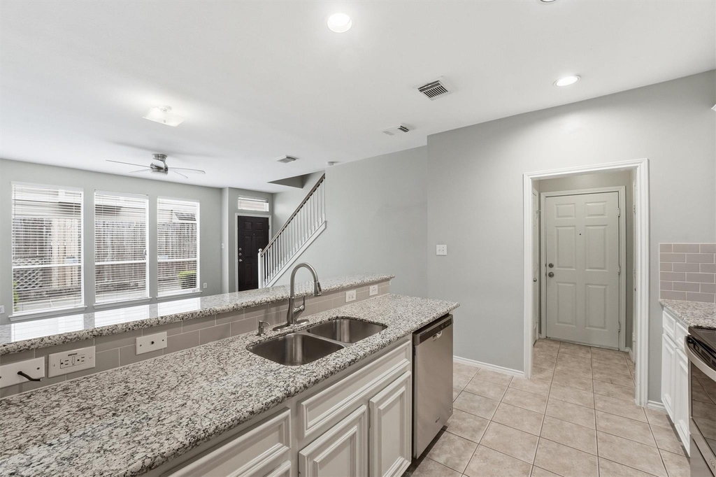 1507 Sutton Street - Photo 8