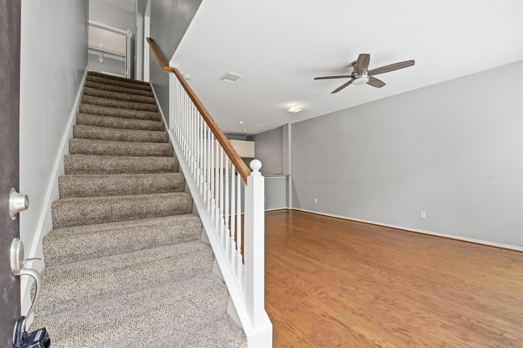 1507 Sutton Street - Photo 2