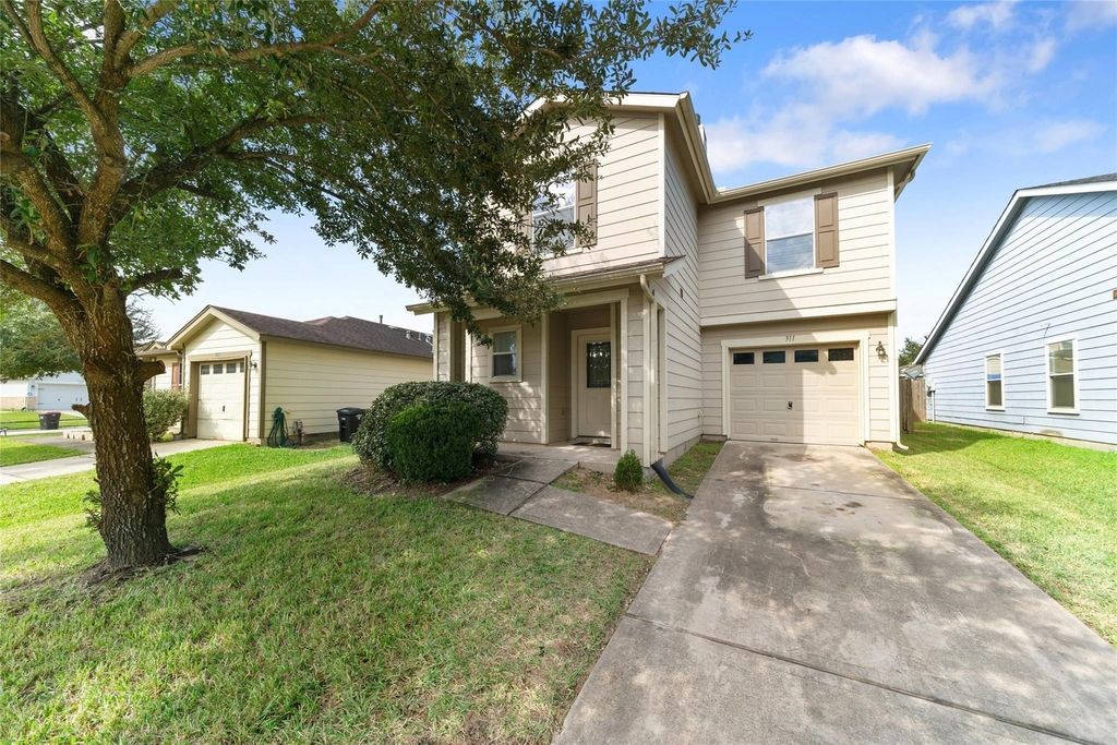 311 Remington Creek Drive - Photo 0