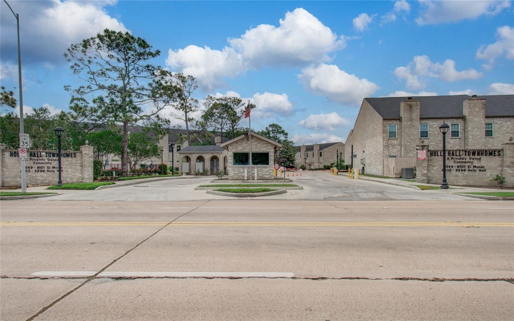 3088 Holly Hall Street - Photo 23