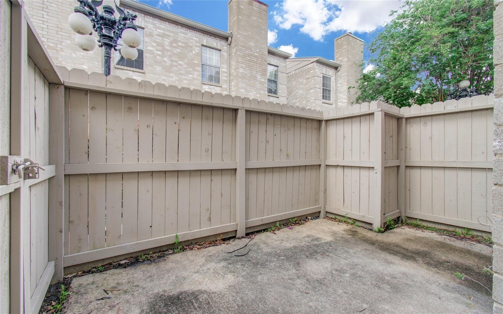 3088 Holly Hall Street - Photo 21