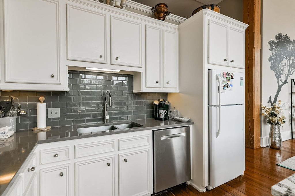 525 22nd Street - Photo 14