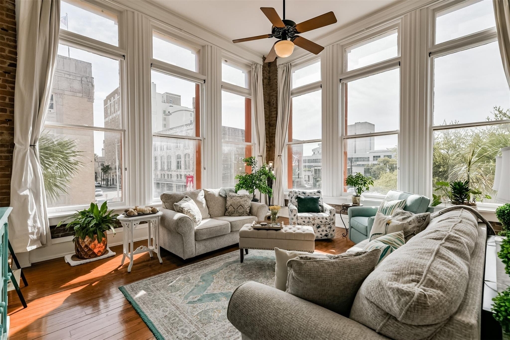 525 22nd Street - Photo 1