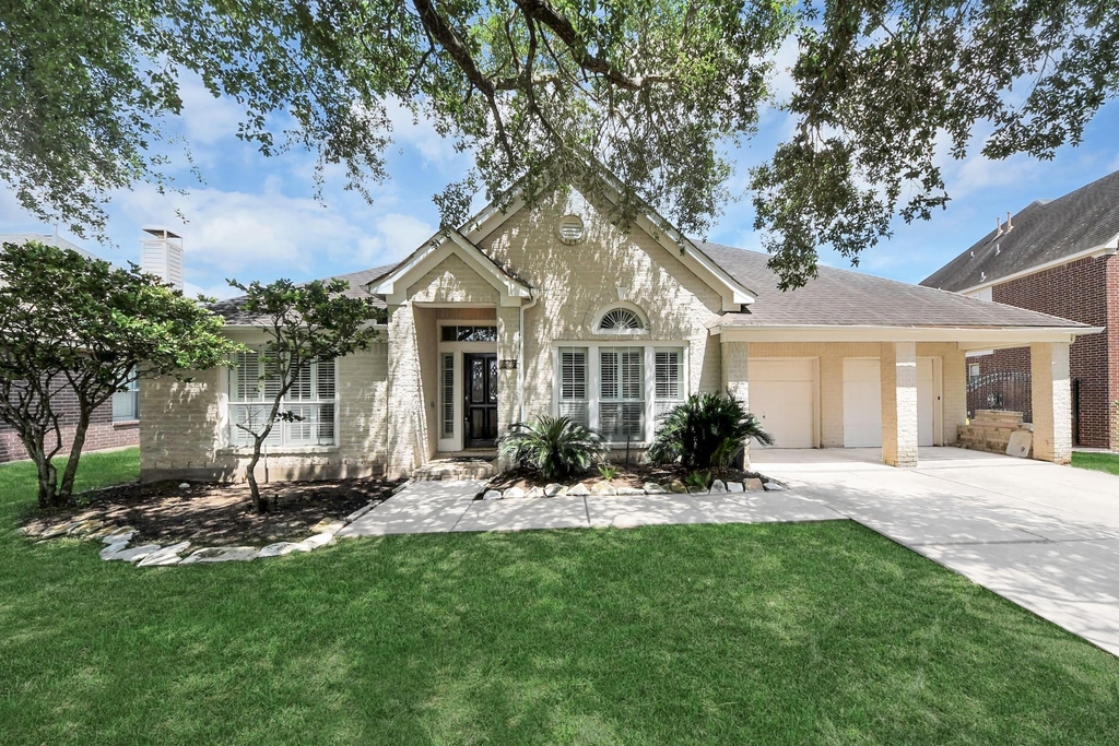 5527 Moss Meadow Court - Photo 0