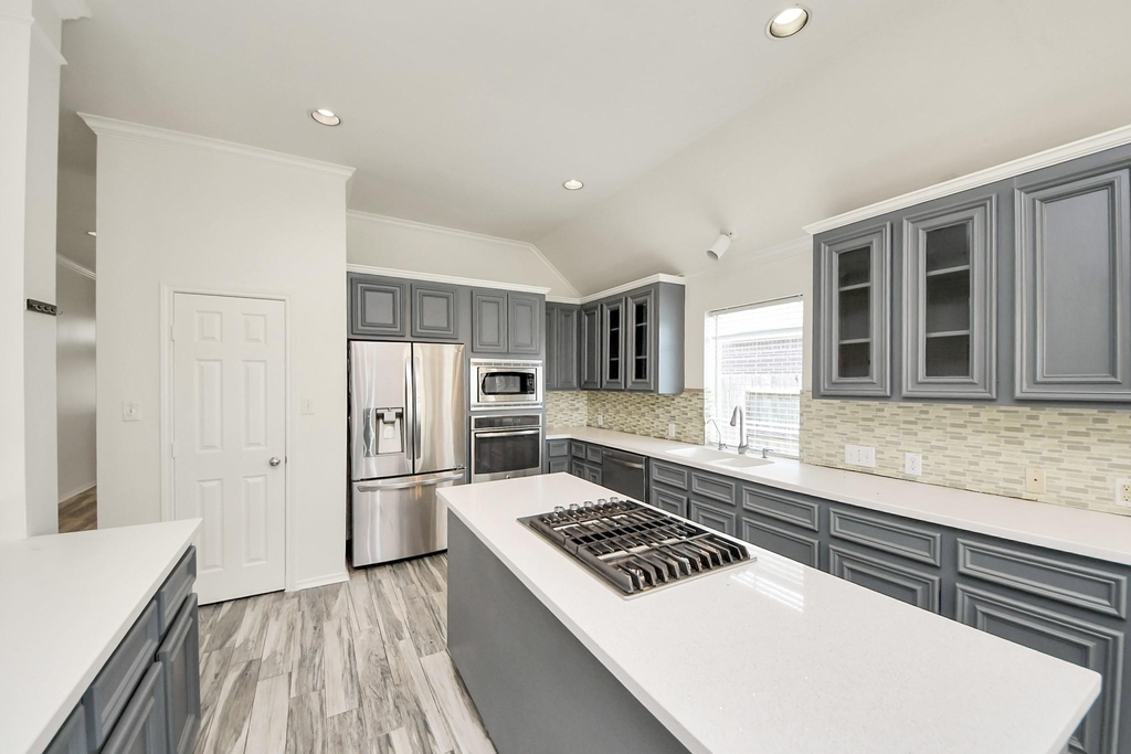 5527 Moss Meadow Court - Photo 7