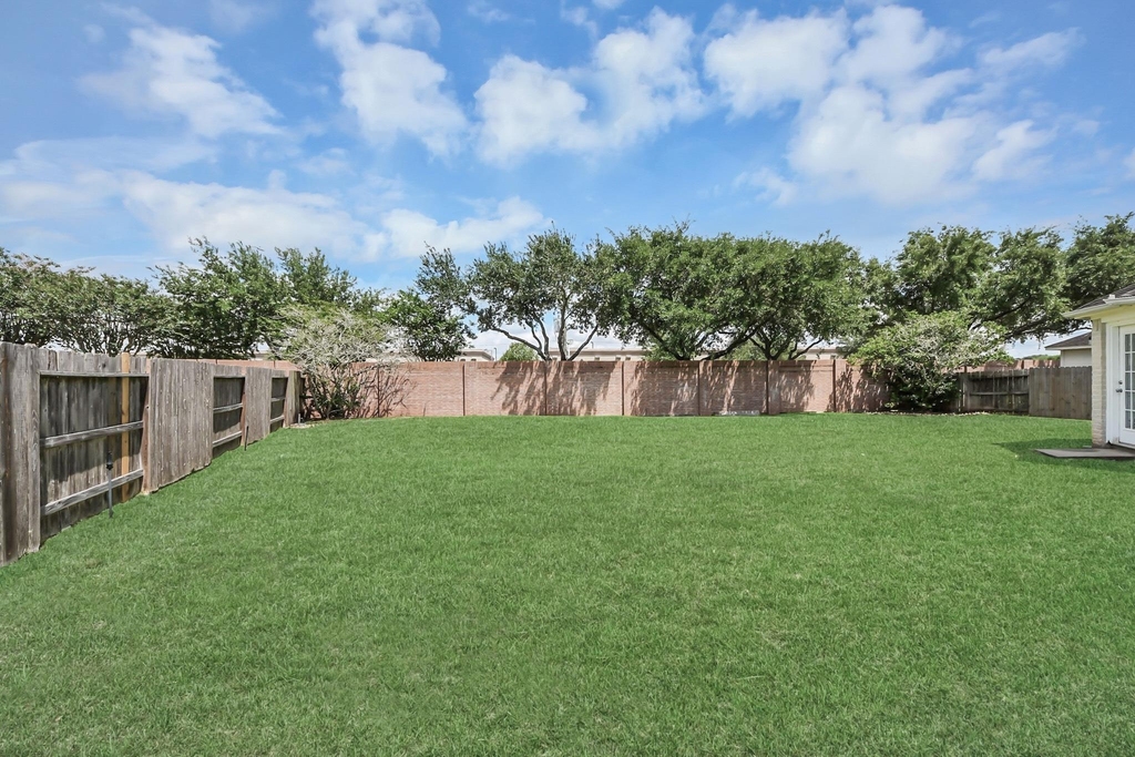 5527 Moss Meadow Court - Photo 18