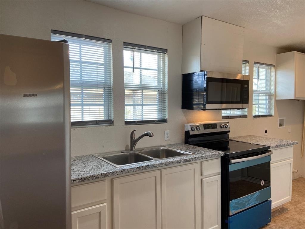 12115 Segrest Drive - Photo 7