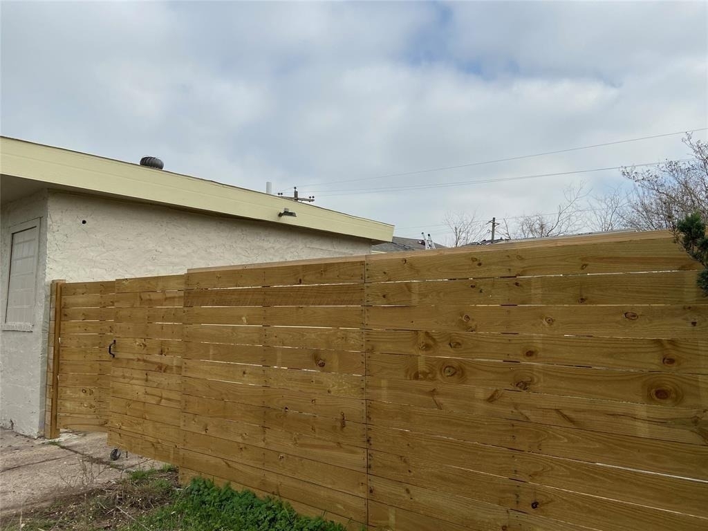 12115 Segrest Drive - Photo 12