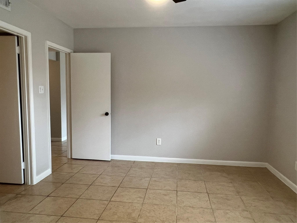 2824 Briarhurst Drive - Photo 9