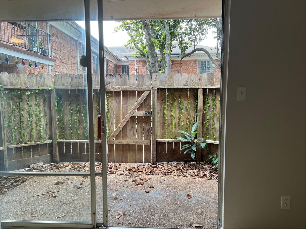 2824 Briarhurst Drive - Photo 14