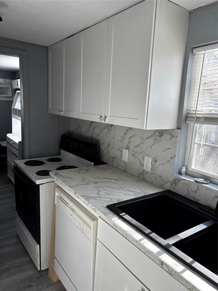 100 Ross Street - Photo 10