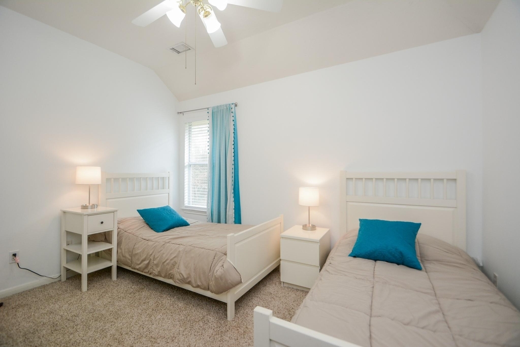 2 Stone Arrow Place - Photo 21