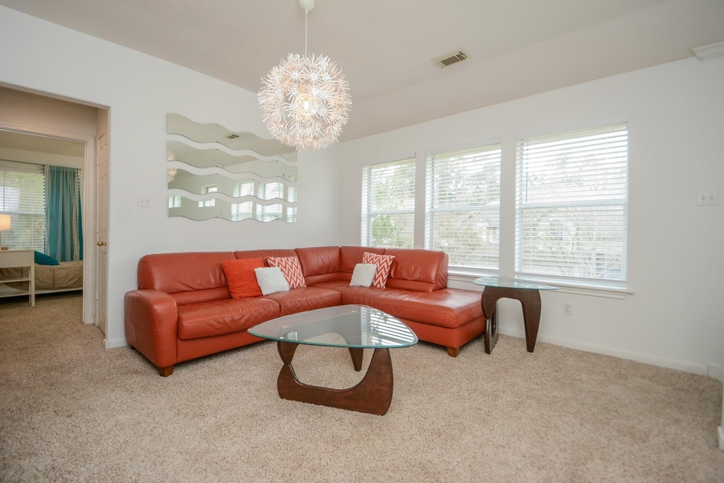 2 Stone Arrow Place - Photo 12