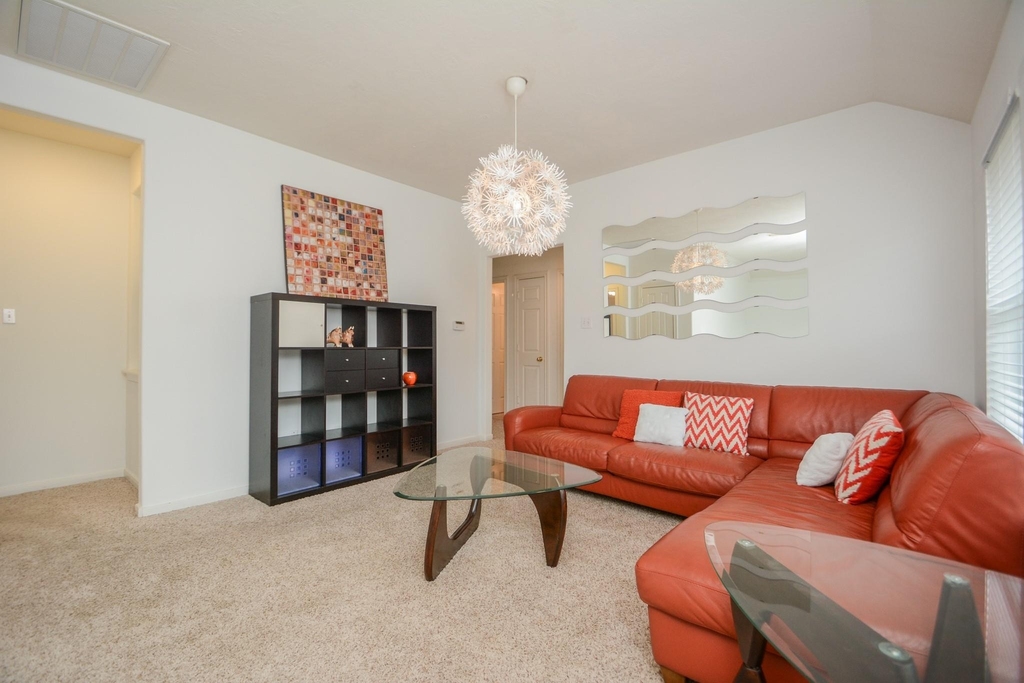2 Stone Arrow Place - Photo 11
