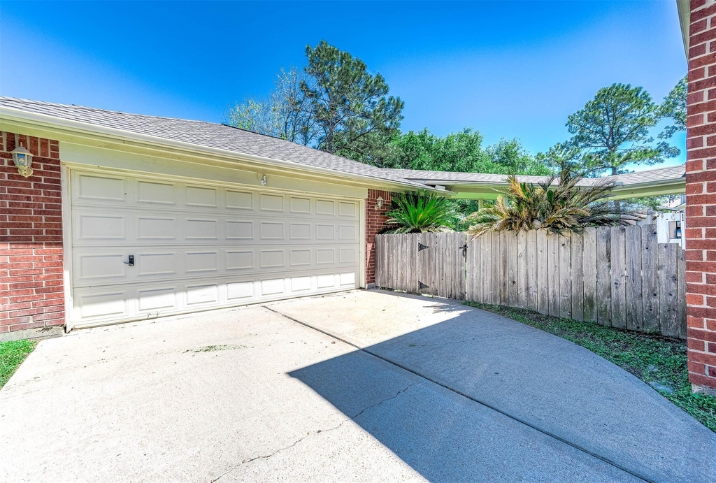 7902 Feather Springs - Photo 38
