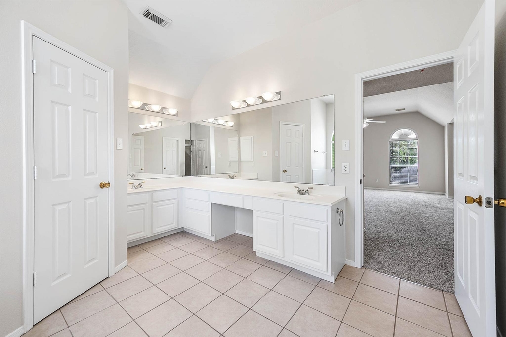 7902 Feather Springs - Photo 36