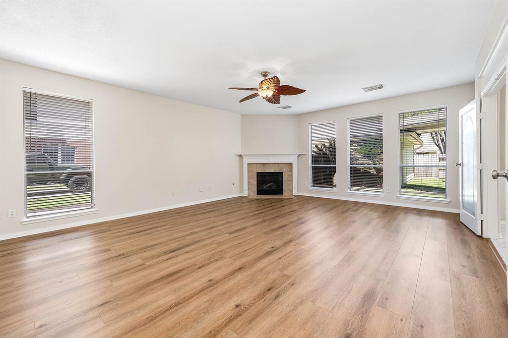 7902 Feather Springs - Photo 9